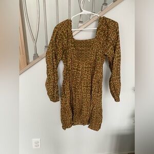 Long sleeve green floral dress with pockets